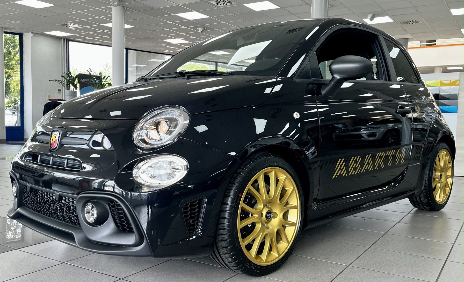 abarth-595-limitalt-szeria-carnet-autohaz-utolso-darab