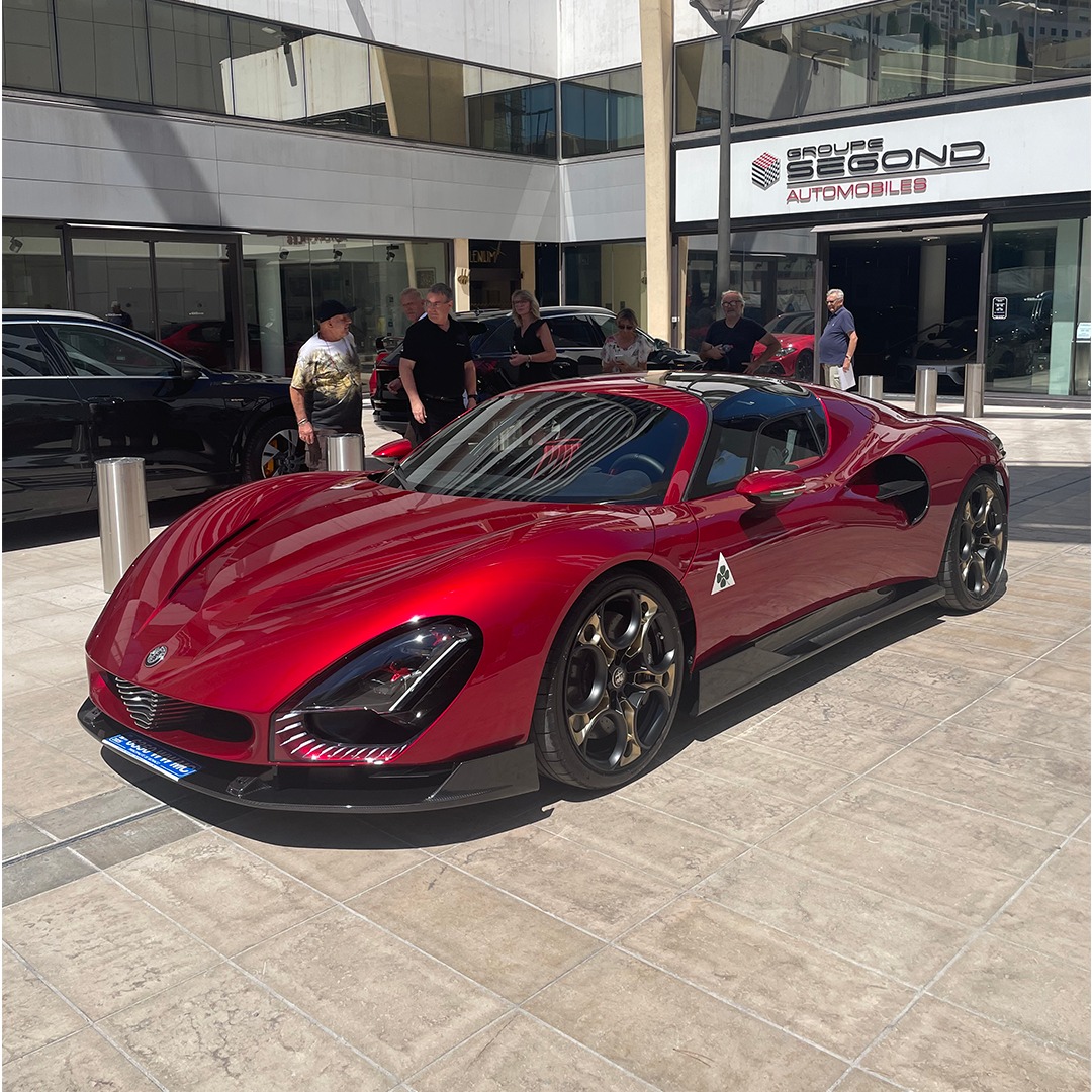 valtteri-bottas-alfa-romeo-33-stradale-carnet-hir1