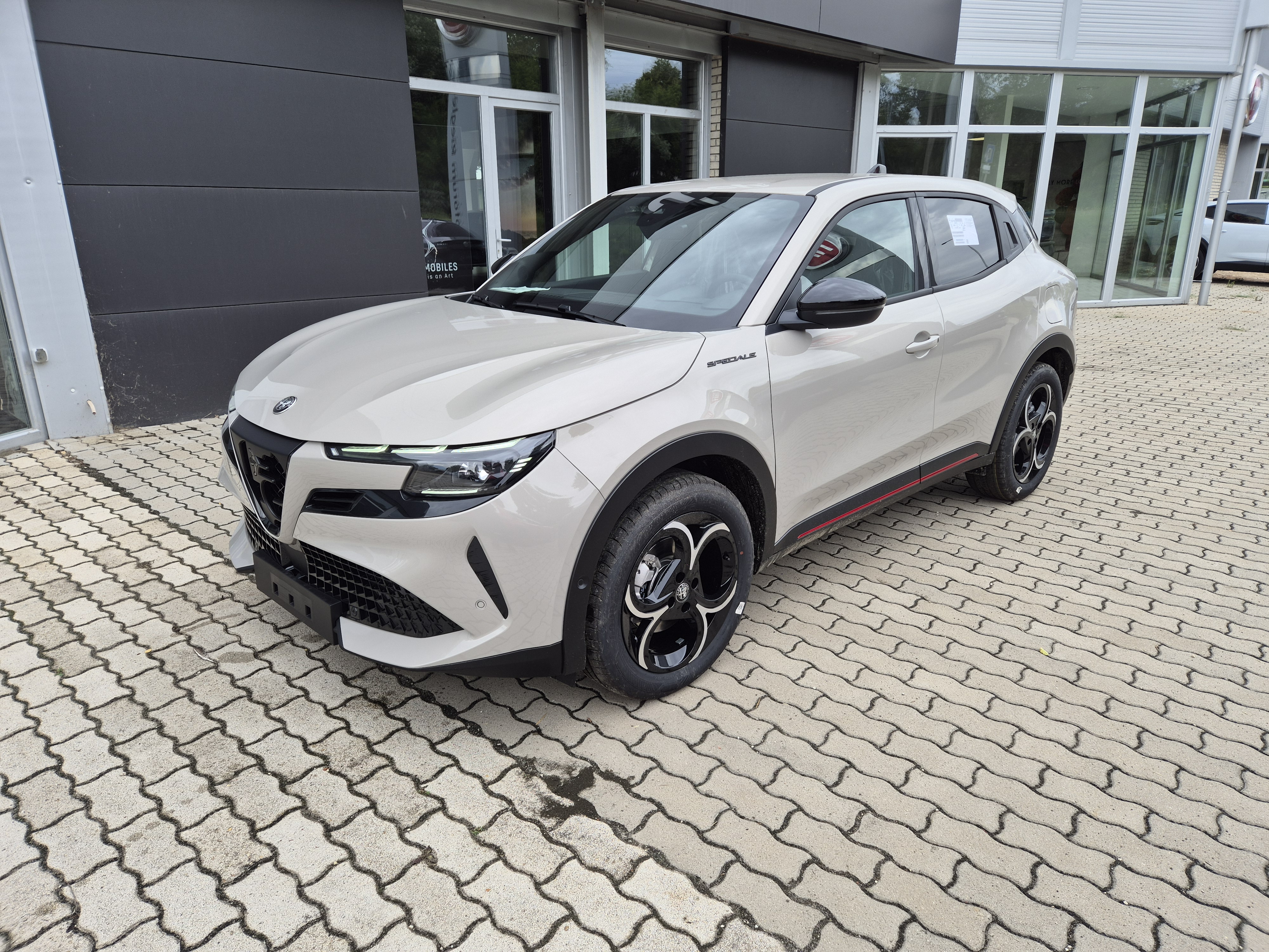 alfa-romeo-junior-speciale-carnet-riegler-keszlet-feher