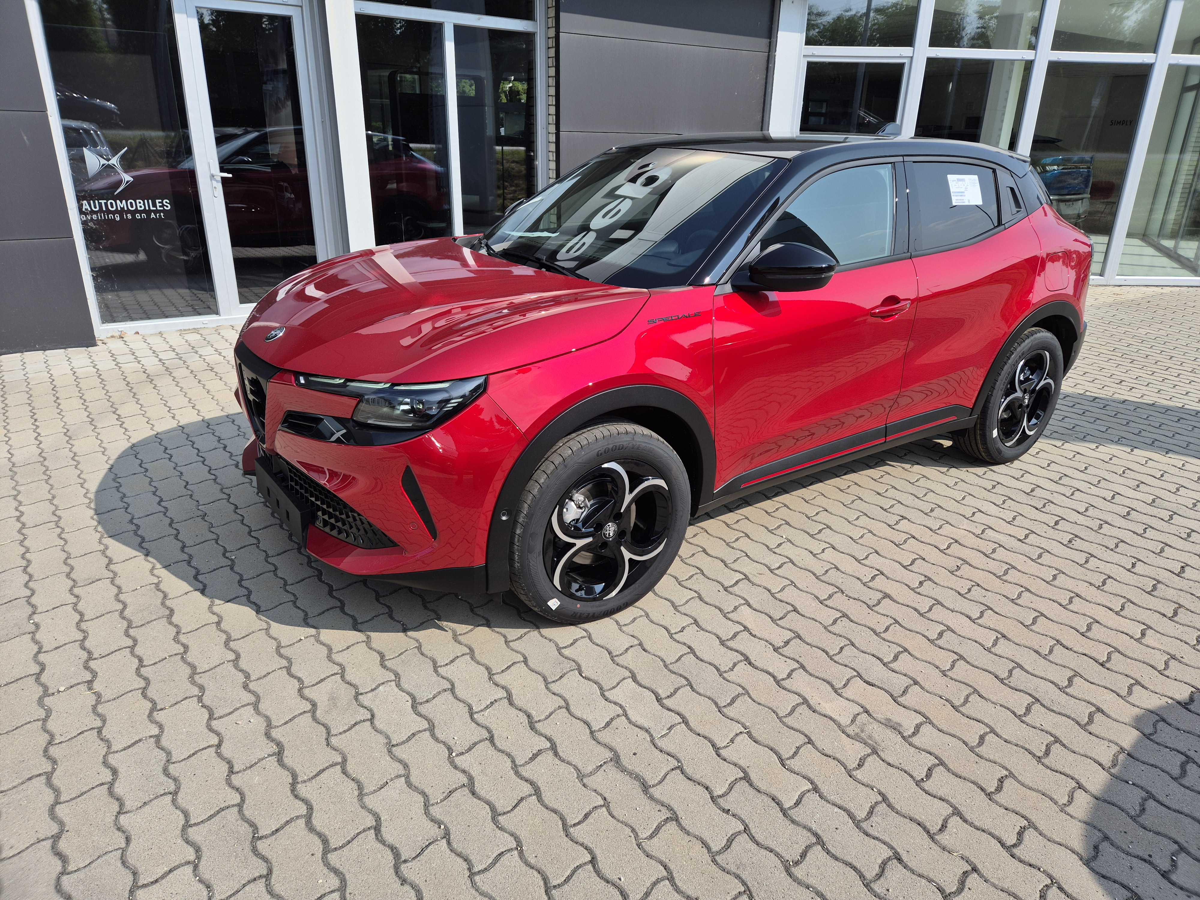 alfa-romeo-junior-speciale-carnet-riegler-keszlet-piros