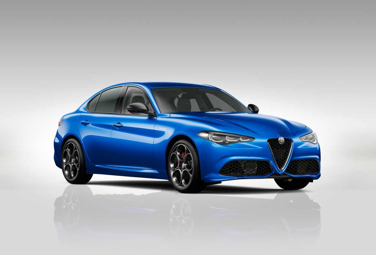 alfa-romeo-giulia-keszletakcio-carnet-riegler-kek