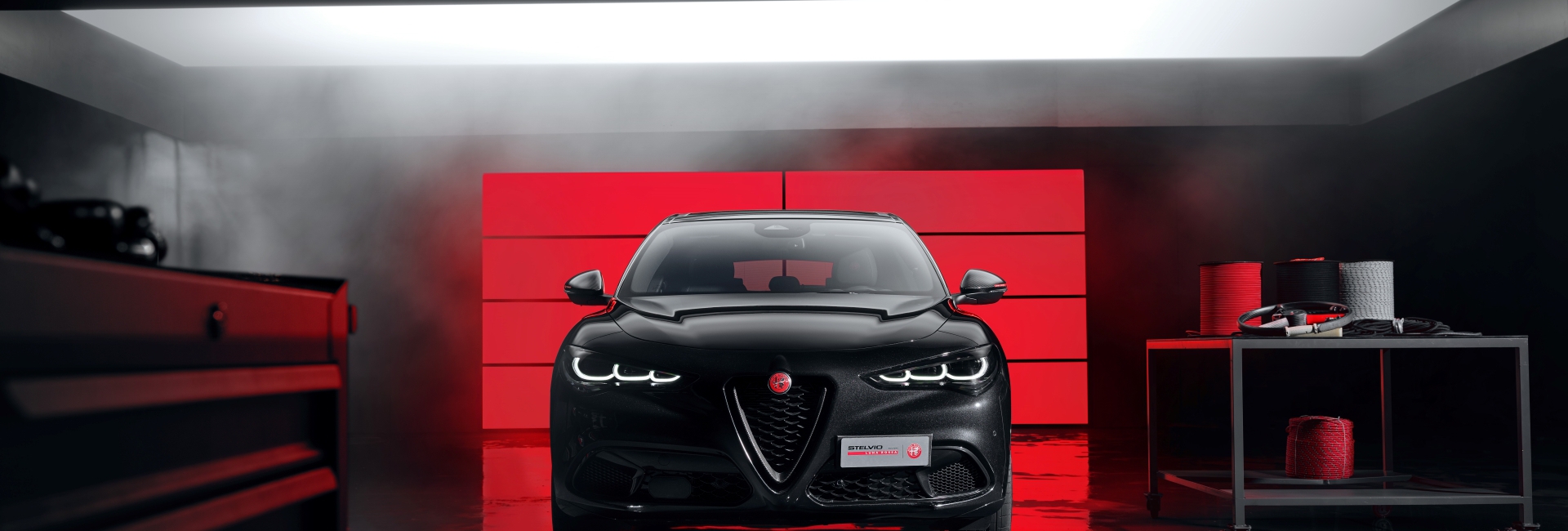 Vitorlásverseny ihlette csúcsmodellek: bemutatkozott az Alfa Romeo Edizione Luna Rossa