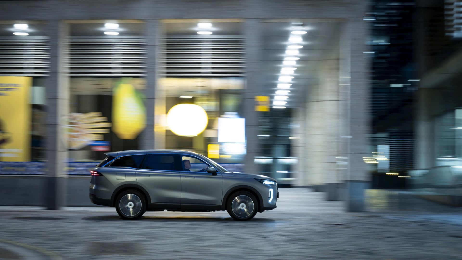 chery-uk-s-flagship-model-tiggo-9-csh-carnet-hir