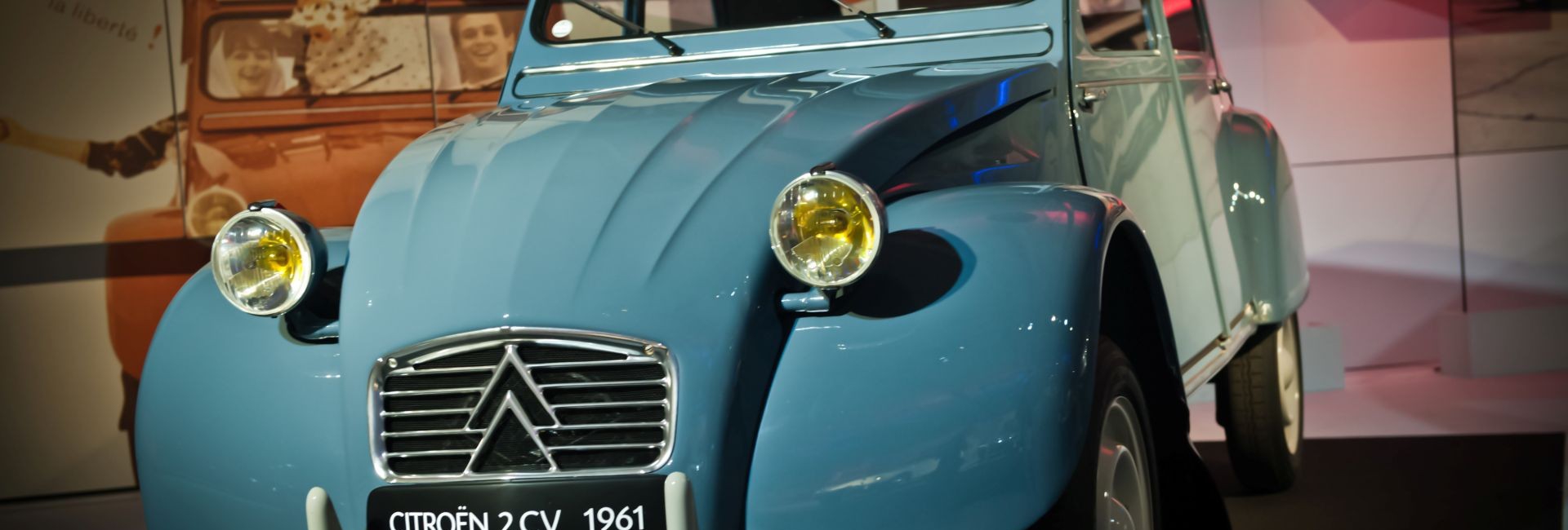 77 éves a Citroën “Kacsa” 2CV