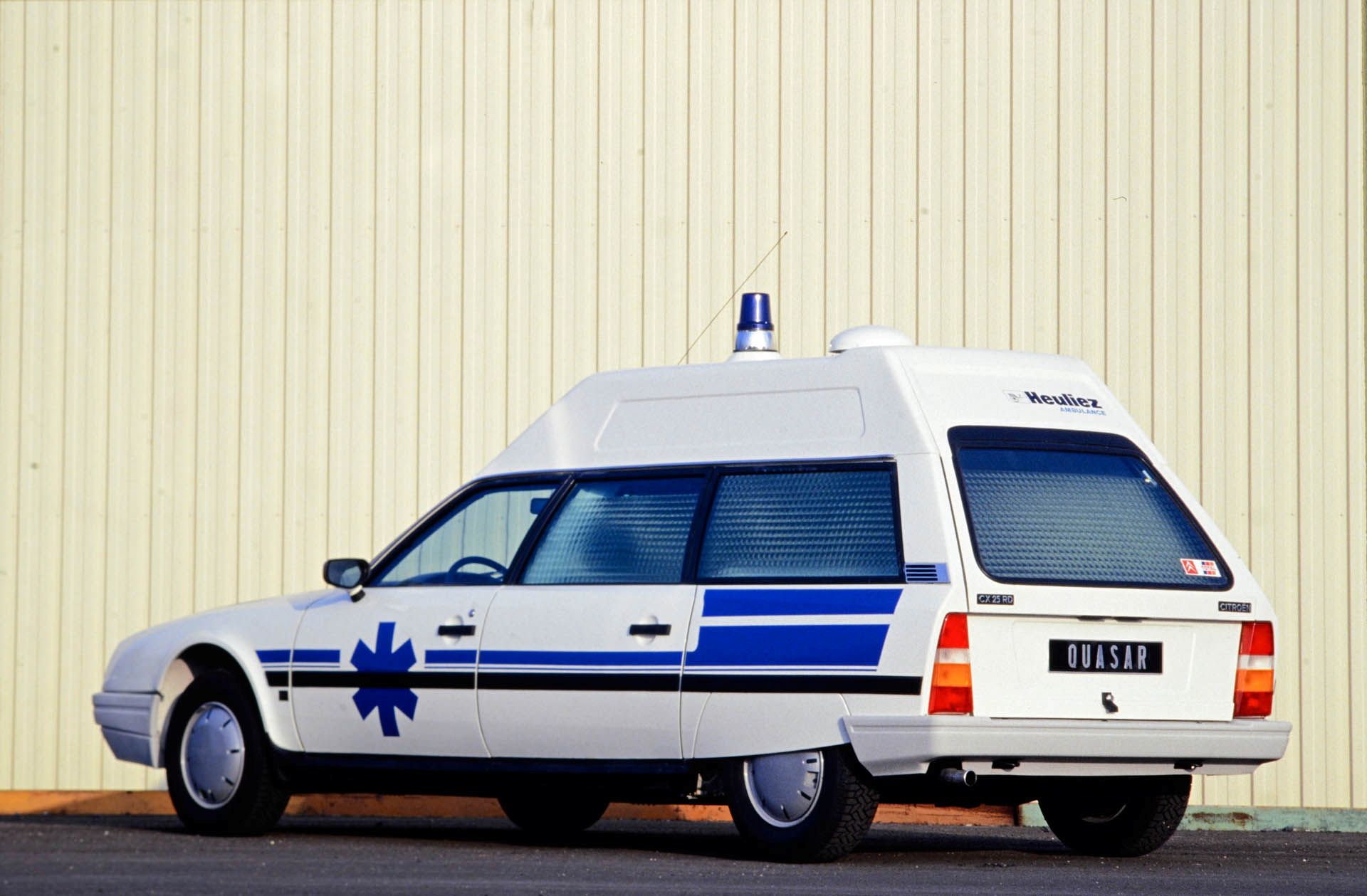 cx-break-kombi-ambulance-carnet-hir