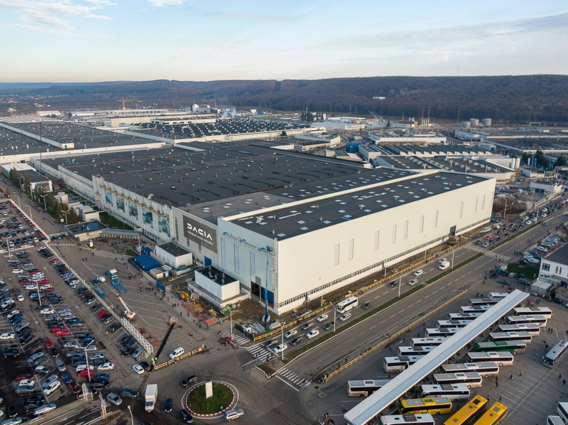 dacia-mioveni-vehicle-plant-carnet-hir