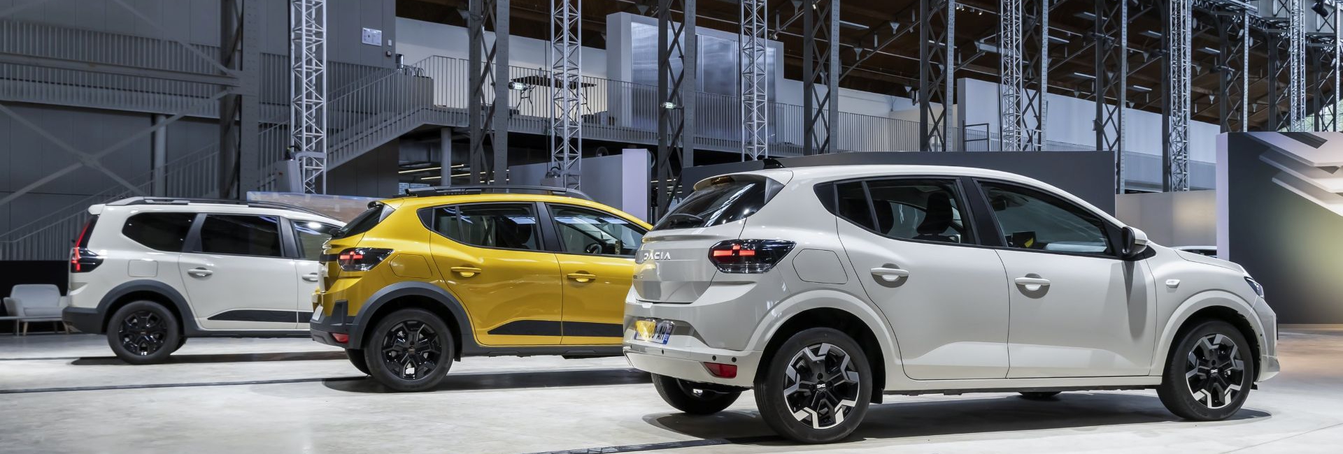 Erővel újulnak a Daciák