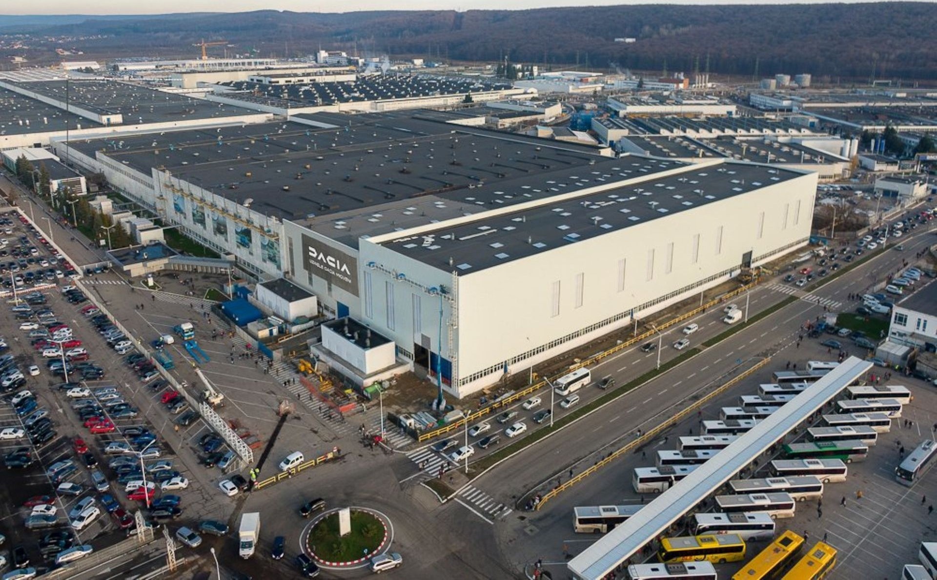 dacia-mioveni-vehicle-plant-carnet-hir