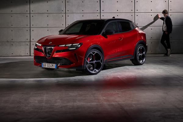 Alfa Romeo Junior - Már bruttó 15.490.000 Ft-tól!*