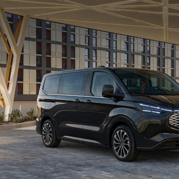 Ford Tourneo Custom - már 14.081.625 Ft-tól!*