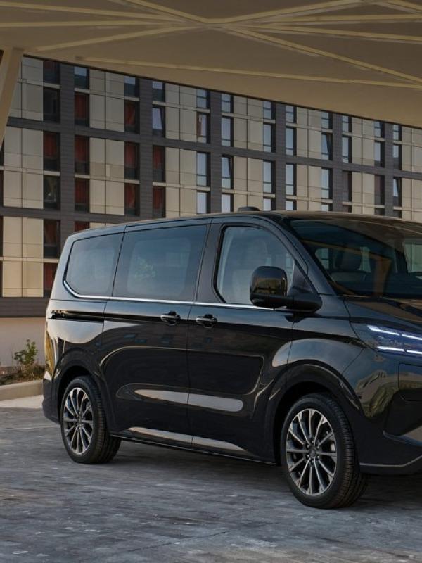 Ford Tourneo Custom - már 18.081.625 Ft-tól!*