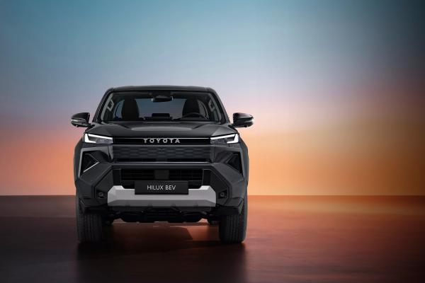 Toyota Hilux BEV - Már nettó 20 990 000 Ft-tól!*