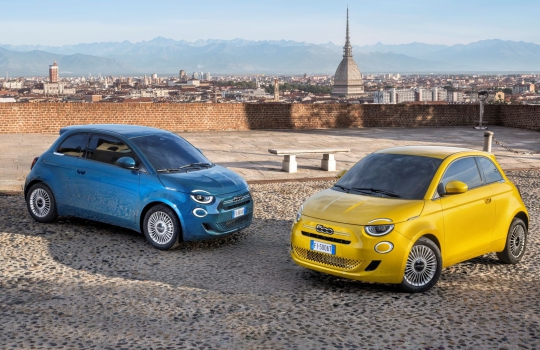 A Fiat szülővárosát ünneplő, különleges kiadással indul az 500-as hibrid változatának bevezetése