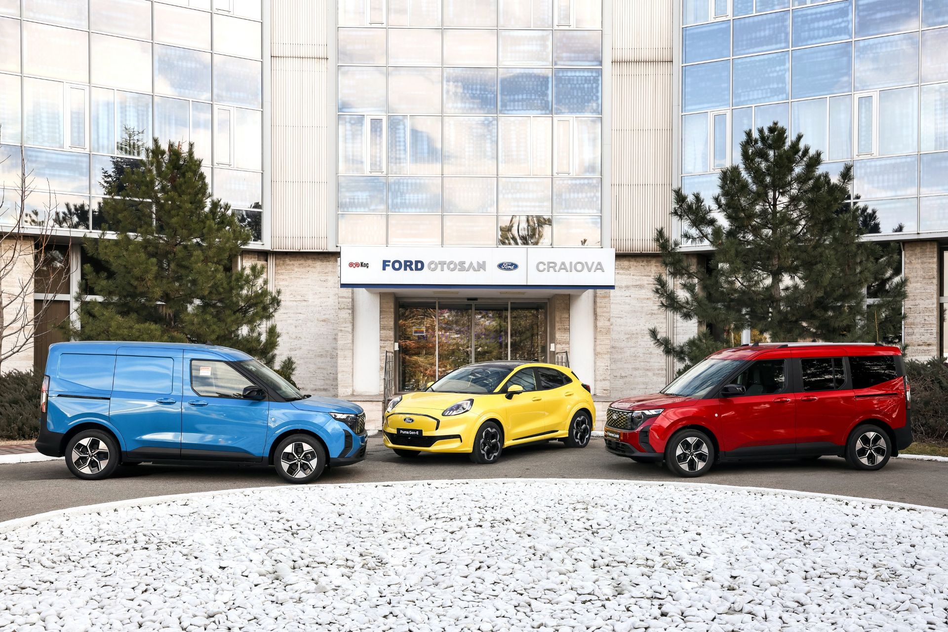 2025-ford-elektromos-auto-kinalat-bovites-carnet-hir-4