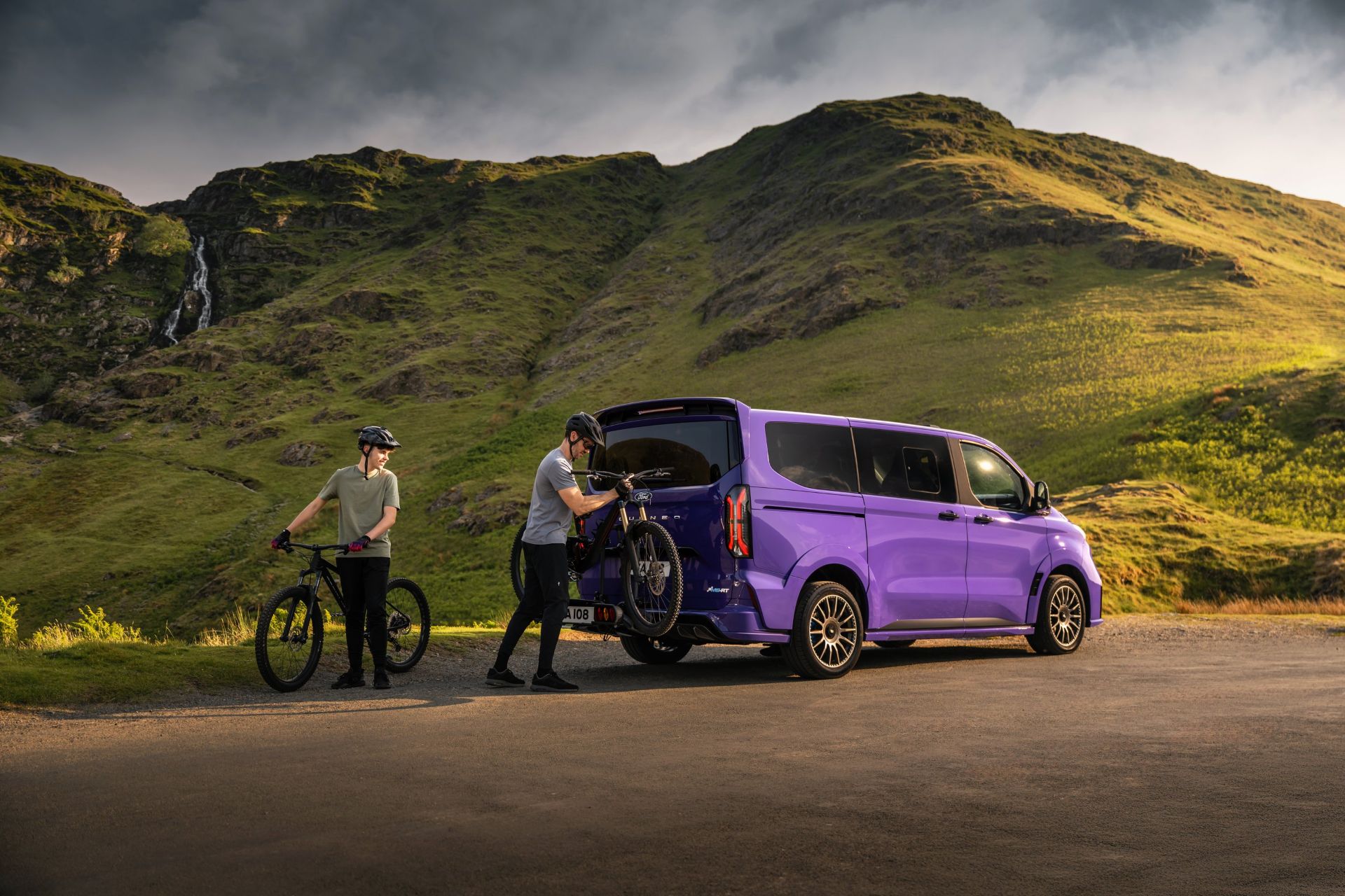 ford-etourneo-custom-ms-rt-carnet-hir-9
