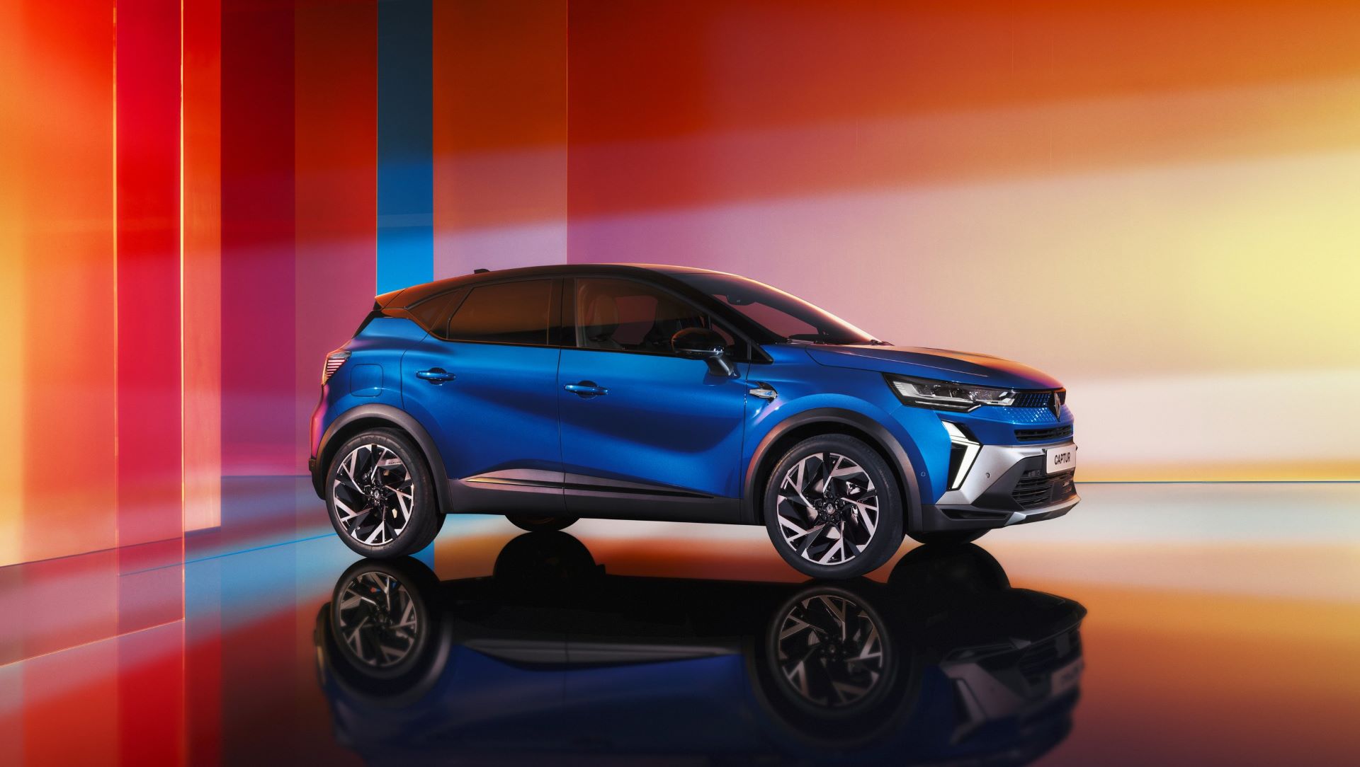 new-renault-captur-e-tech-hybrid-esprit-alpine-version-carnet-1