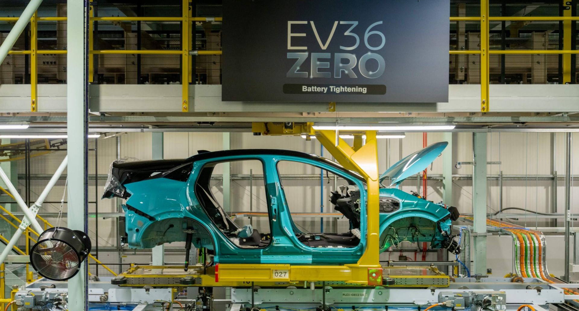 nissan-leaf-gyartasi-folyamatok-megujult-uzem-carnet-hir