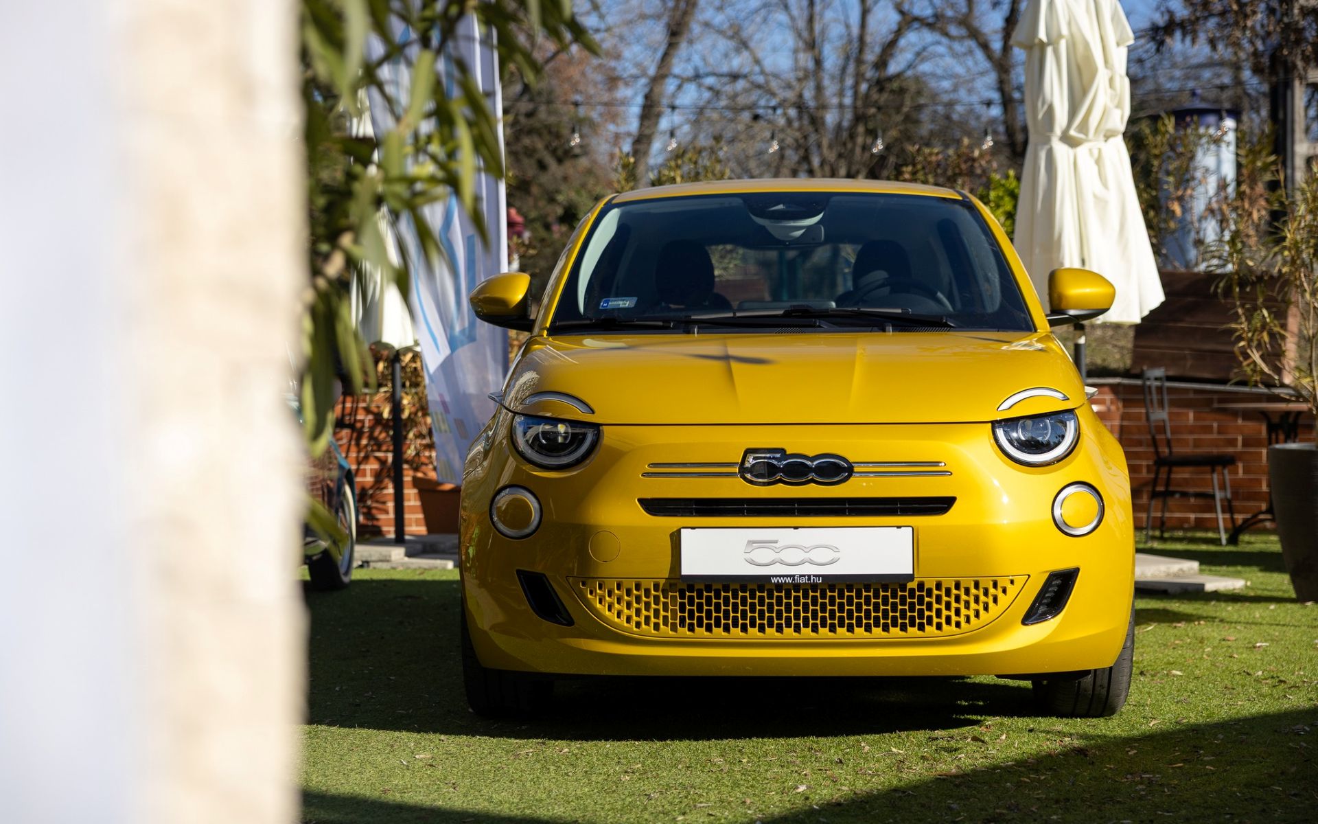 magyarorszagon-is-bemutatkozott-az-uj-fiat-500-hybrid-carnet-hir-5