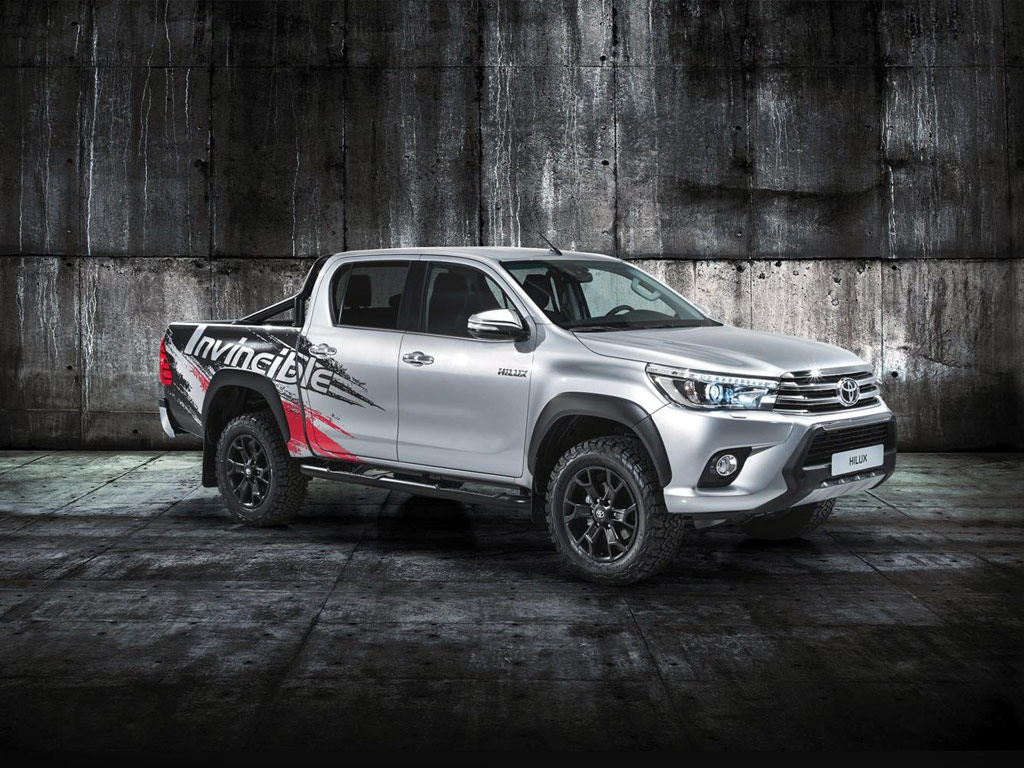 toyota-hilux-invincible