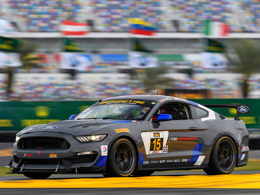 ford-mustang-gt4-paul-ricard-debutalas