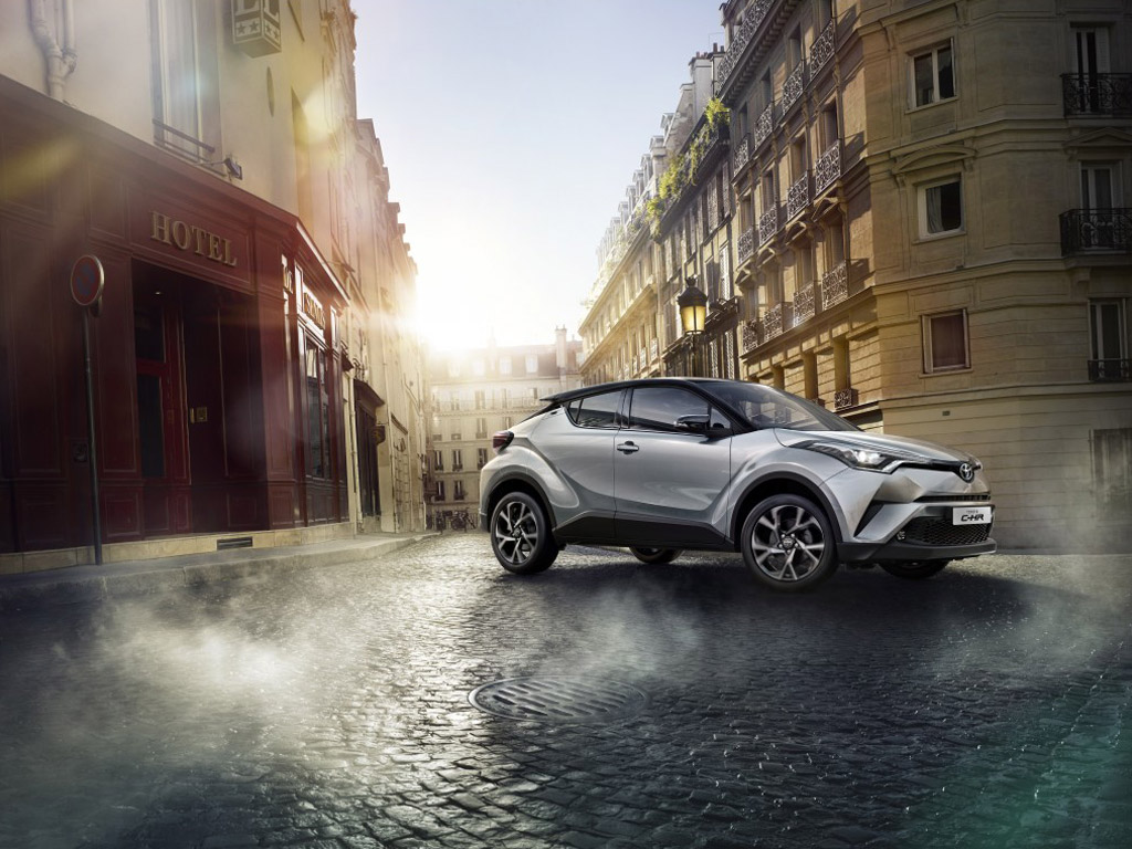 toyota-c-hr-playboy-legmereszebb-uj-belepo-dij