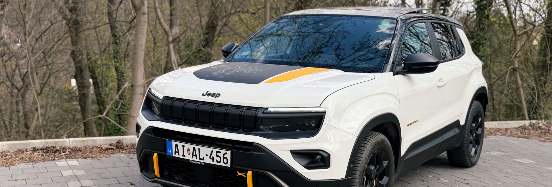 A terepre is menjünk divatosan! - Jeep Avenger North Face edition