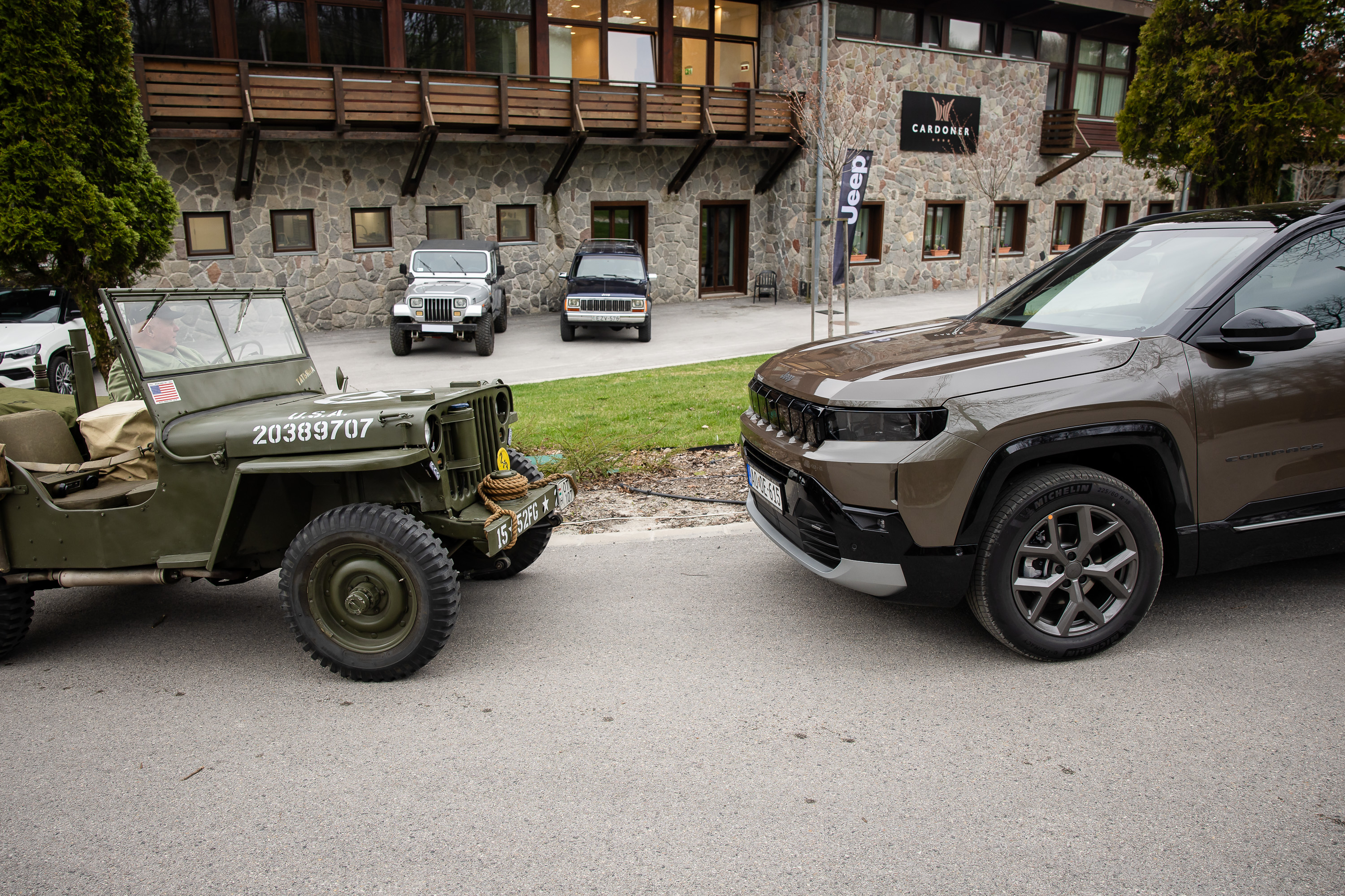 jeep-avenger-north-face-edition-carnet-hir-
