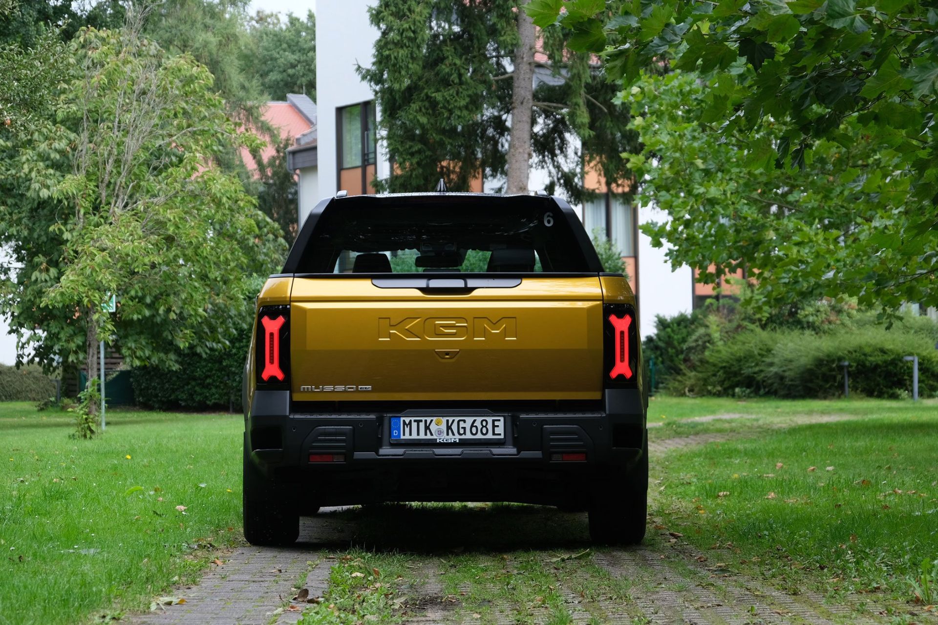 kgm-musso-ev-carnet-hir-3