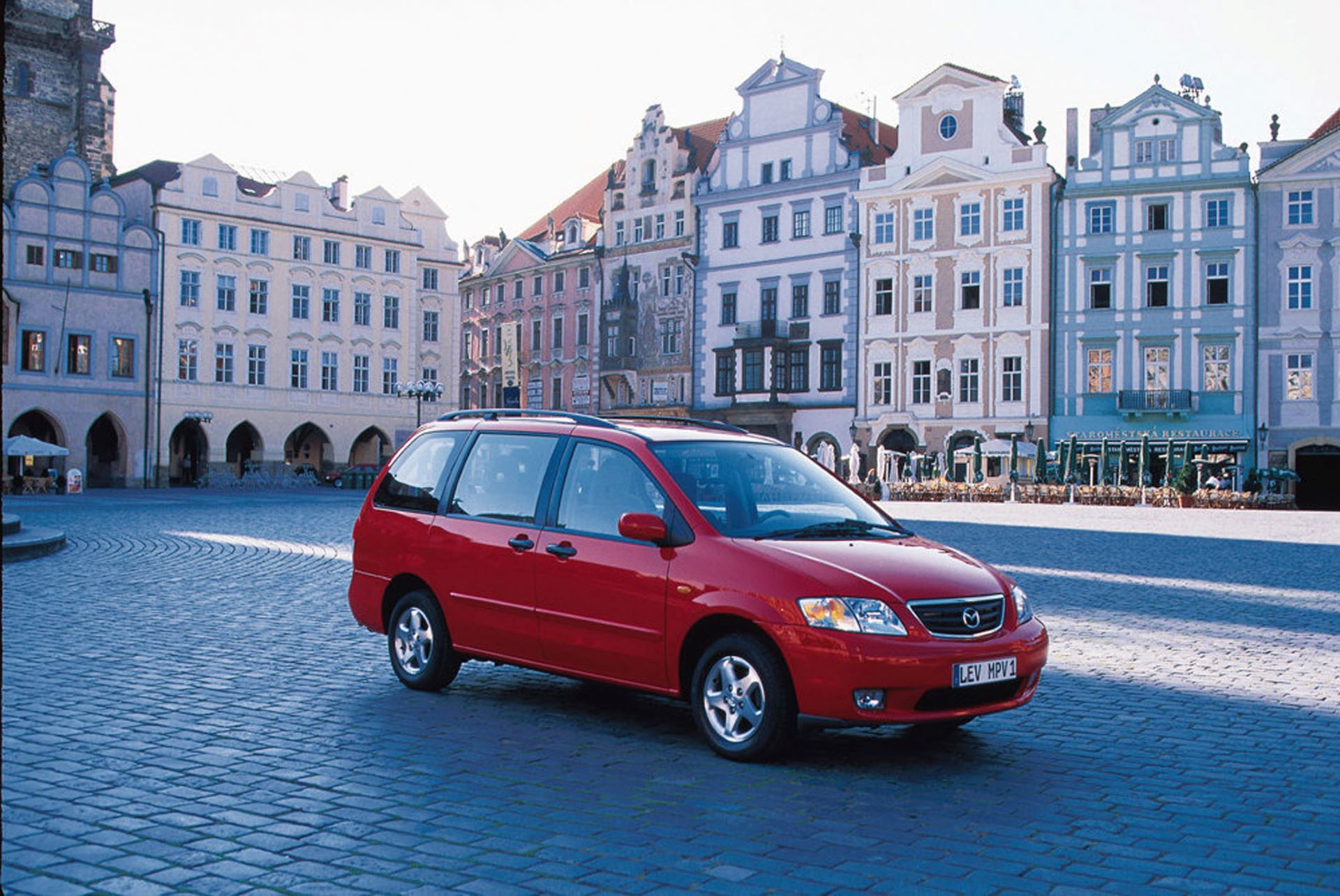 mazda-mpv-2000