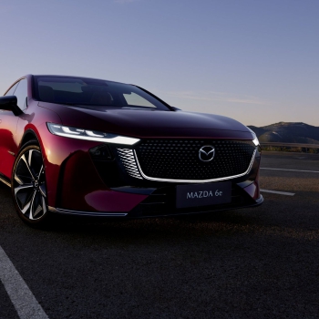 Az új Mazda mindig örül, ha lát