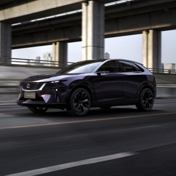 Villanyhibriddel épít családi autót a Mazda