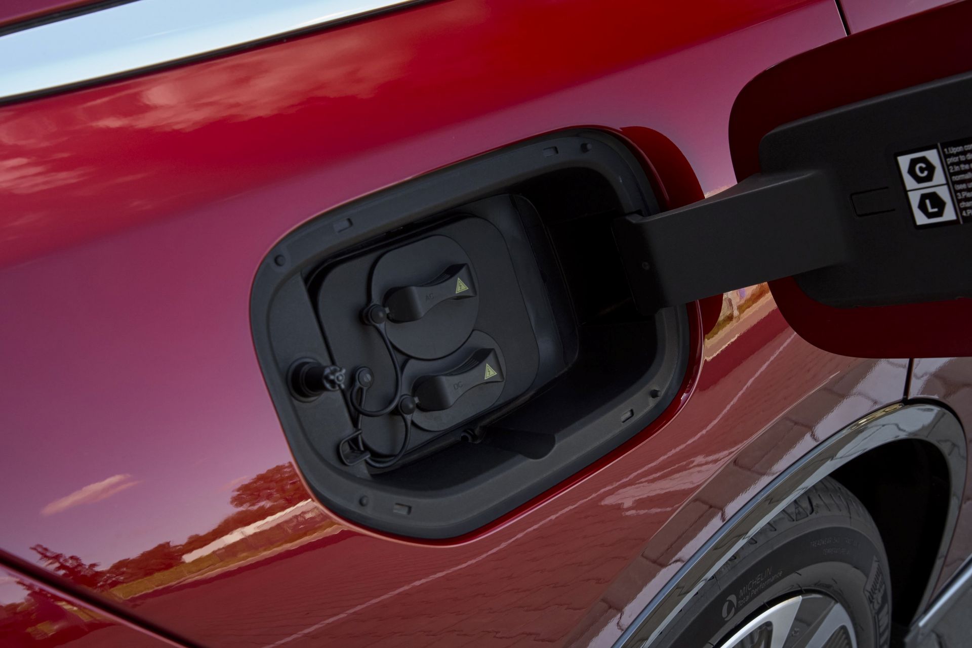 uj-mazda-6e-carnet-hir-toltes-3