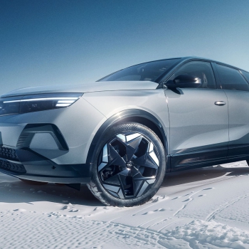 Új csúcsmodell az Opel kínálatában
