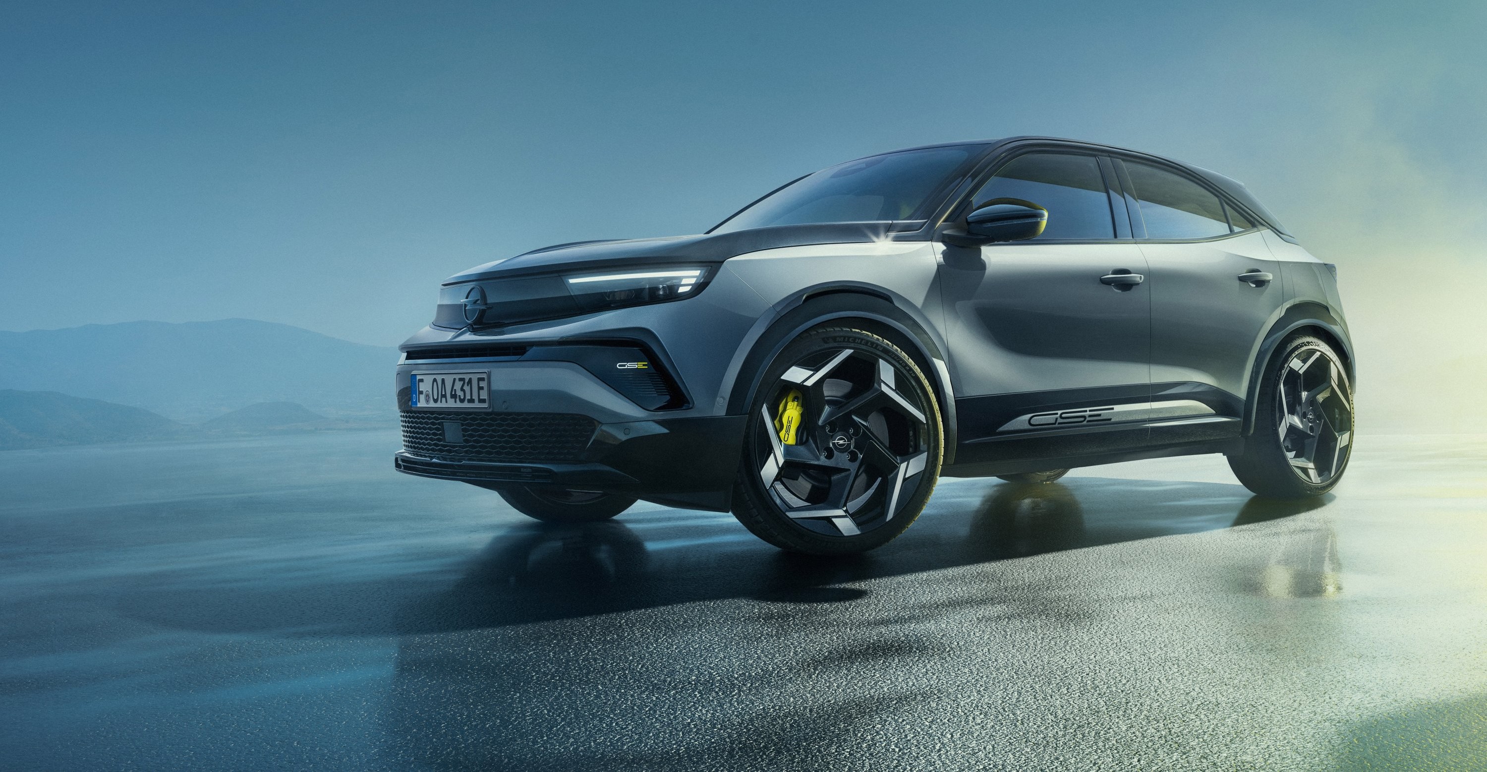 Családoknak jó minden idők legerősebb elektromos Opelje