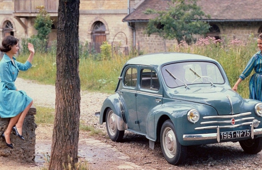 renault-4-cv-sport