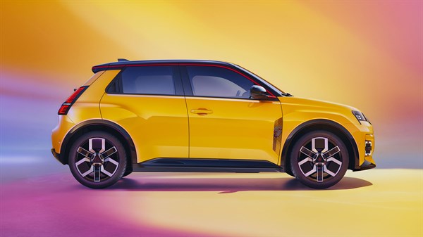 uj-renault-r5-e-tech-electric-akcio-carnet-4