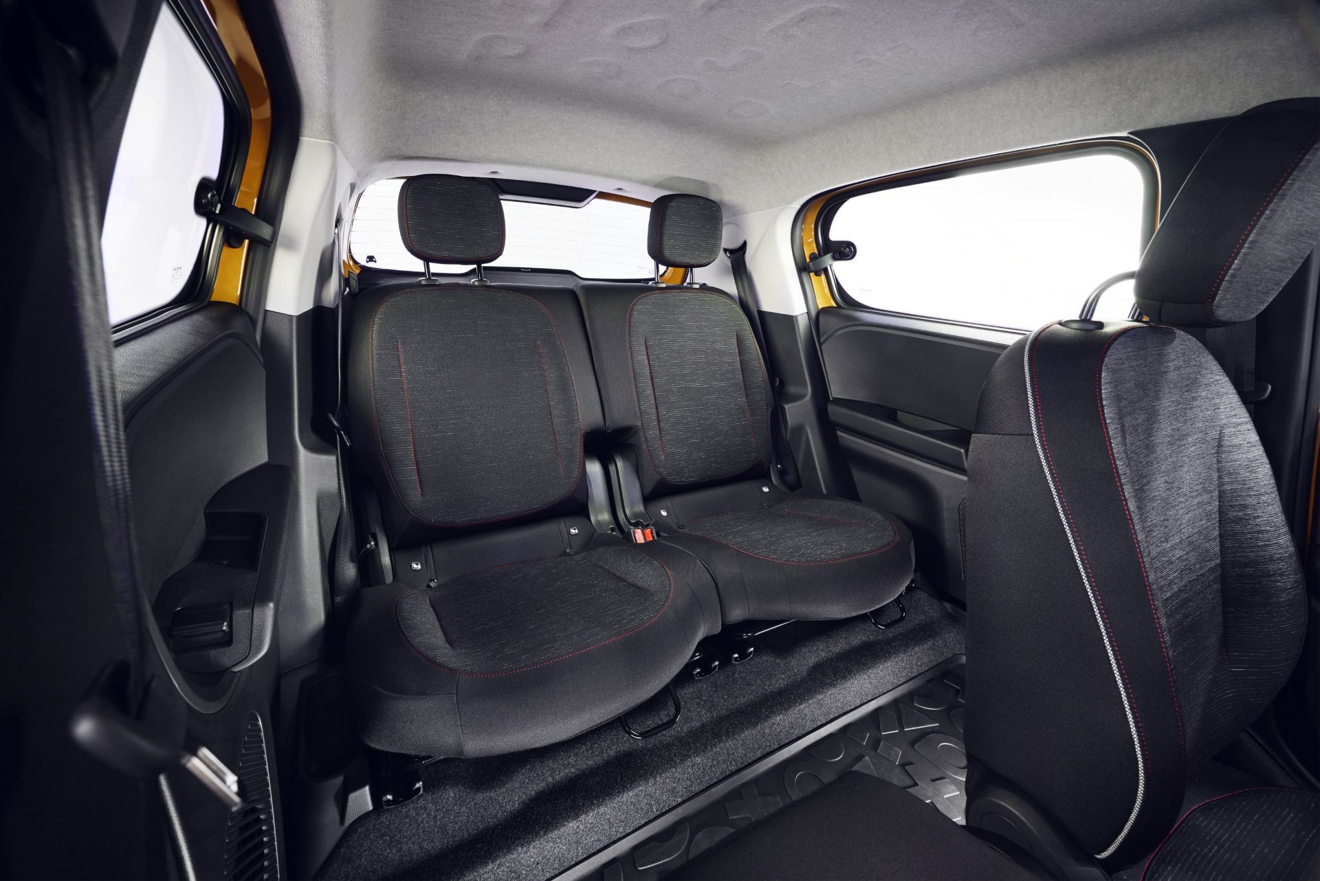 renault-twingo-e-tech-electric--absolute-green-carnet-hir-7