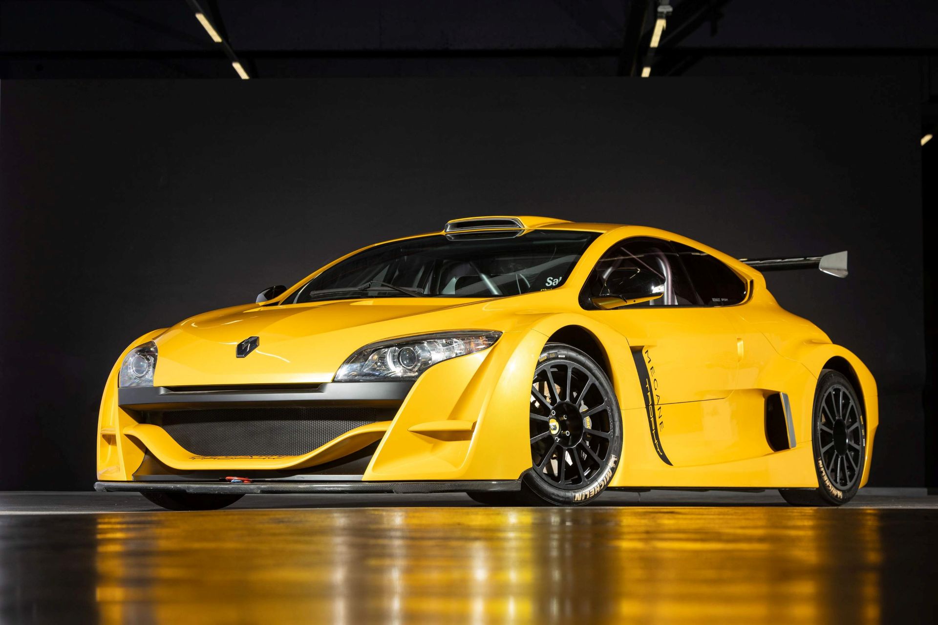 renault-megane-trophy-carnet-hir