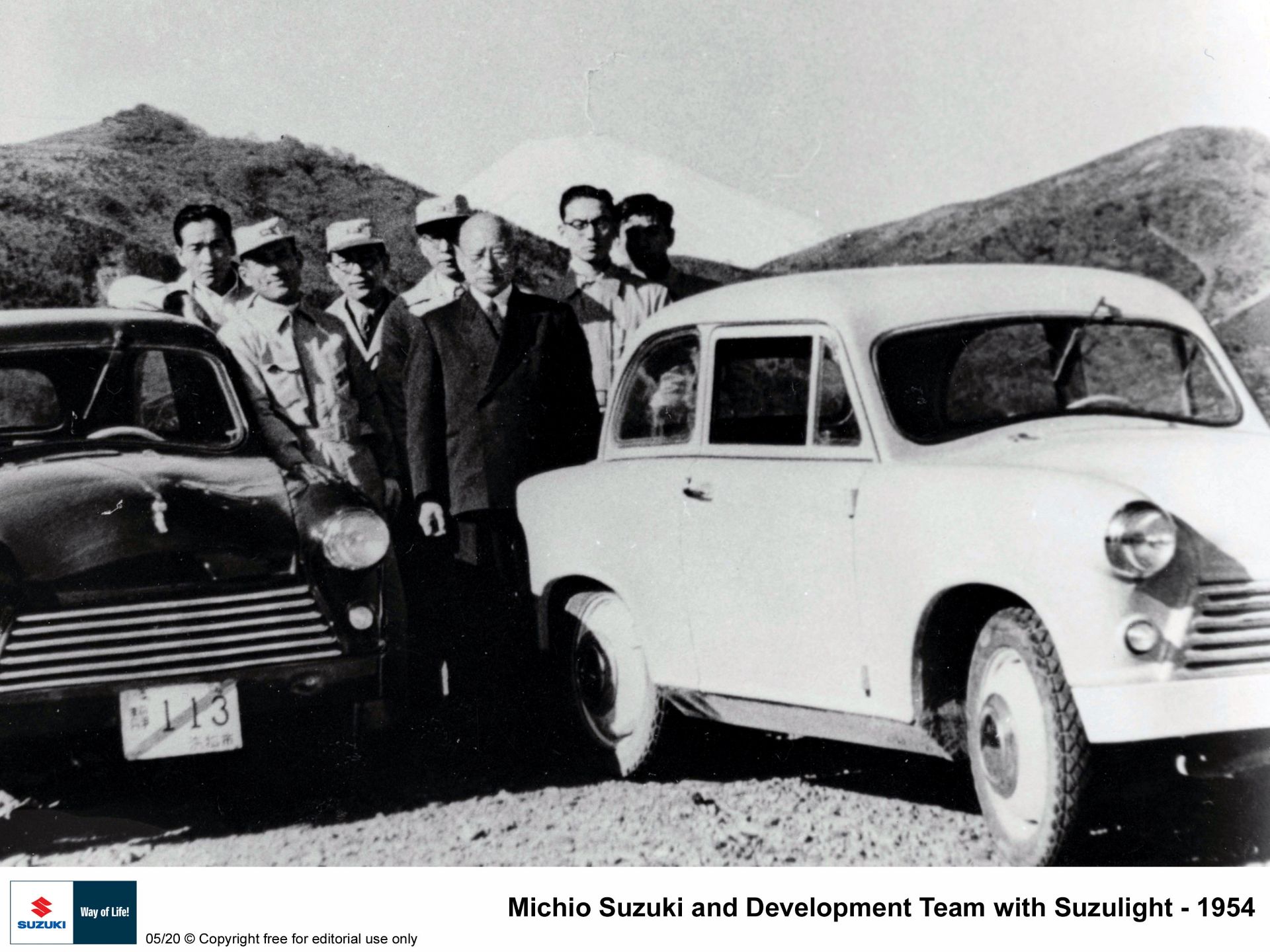 michio-suzuki-and-development-team-suzulight-1954-carnet-hir