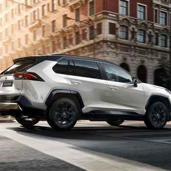 Toyota RAV 4 ajánlatok a CarNet M5-nél!