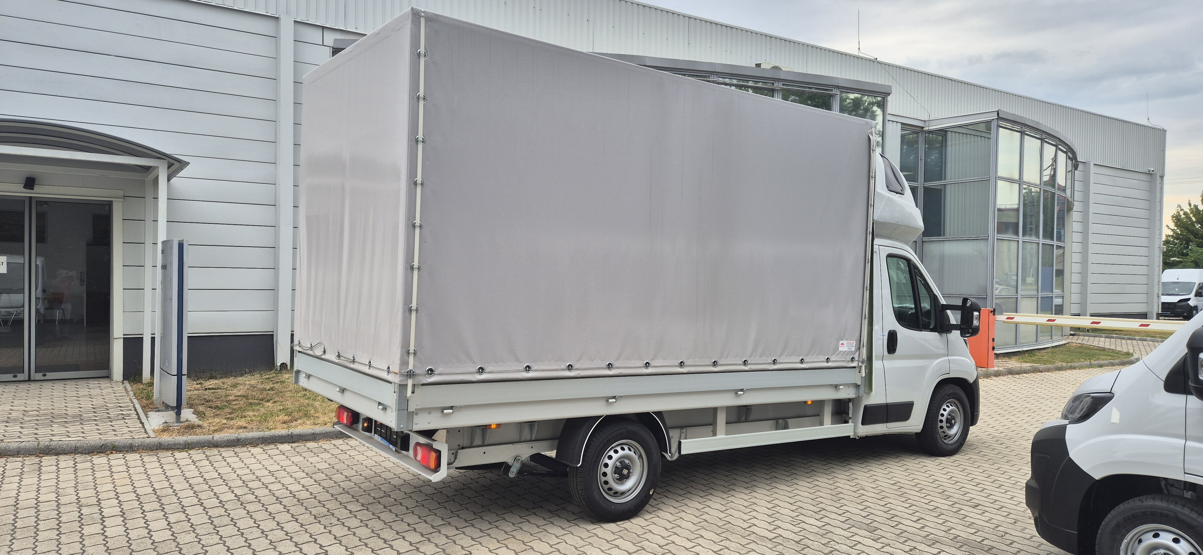 carnet-truck-peugeot-boxer-felepeitmenyezett-keszlet-1