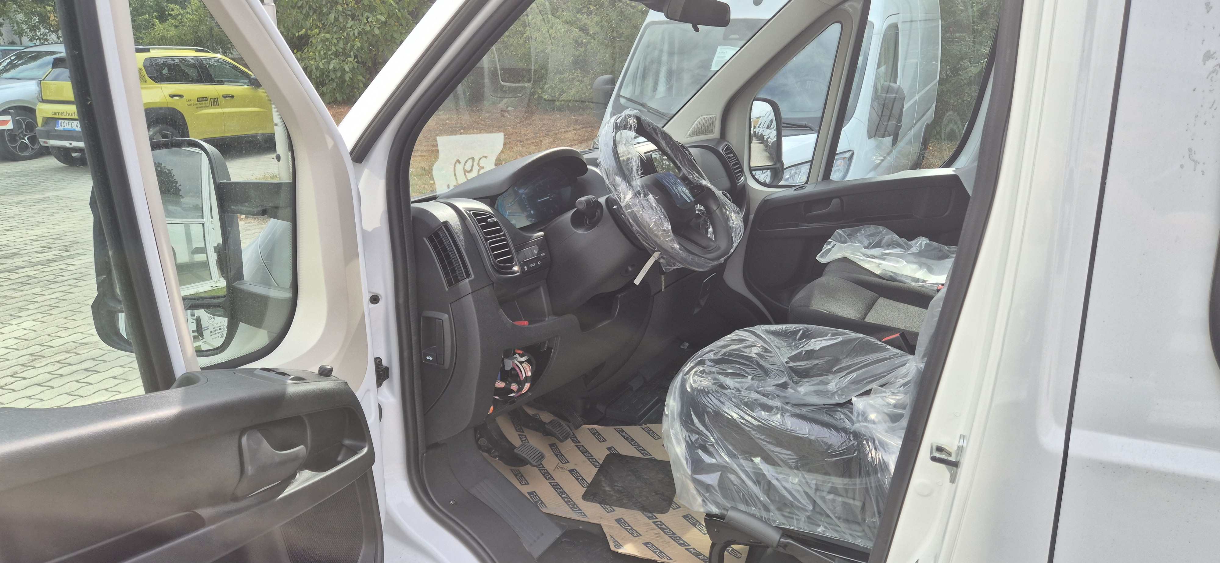 carnet-truck-fiat-ducato-maxi-felepeitmenyezett-keszlet-4